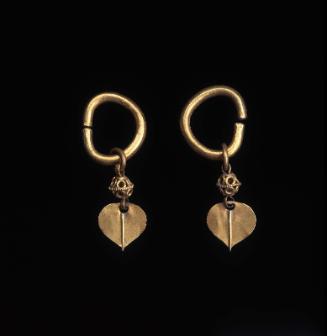 Pair of earrings