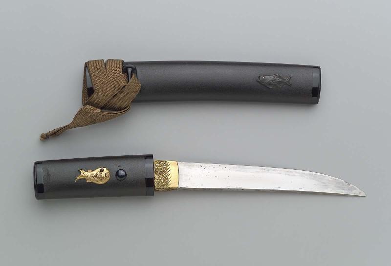 Kogatana with design of fish