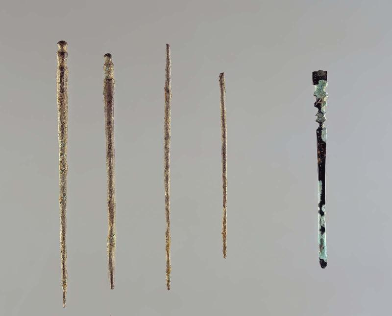 Group shot: 1977.437a-d, 1977.437e