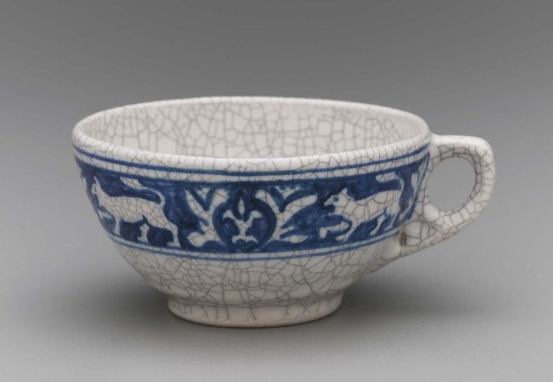 Lion tea cup