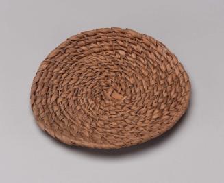 Circular basket cover or tray