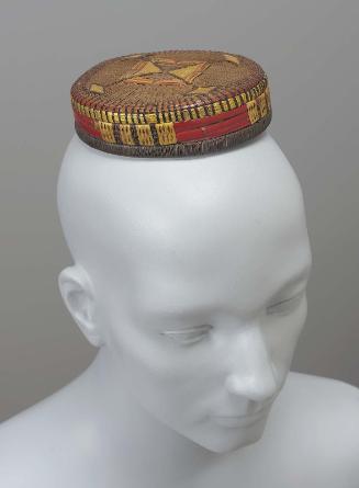 Small round hat
