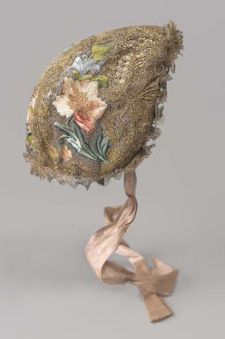 Infant's or figurine's bonnet