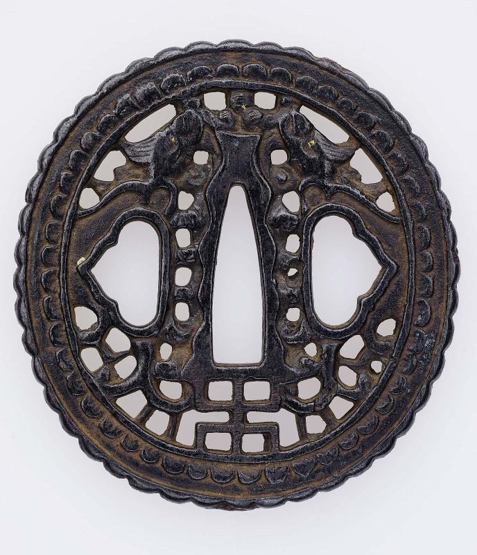 Tsuba with design of dragons