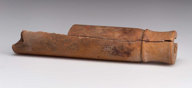 Fragments of a handle