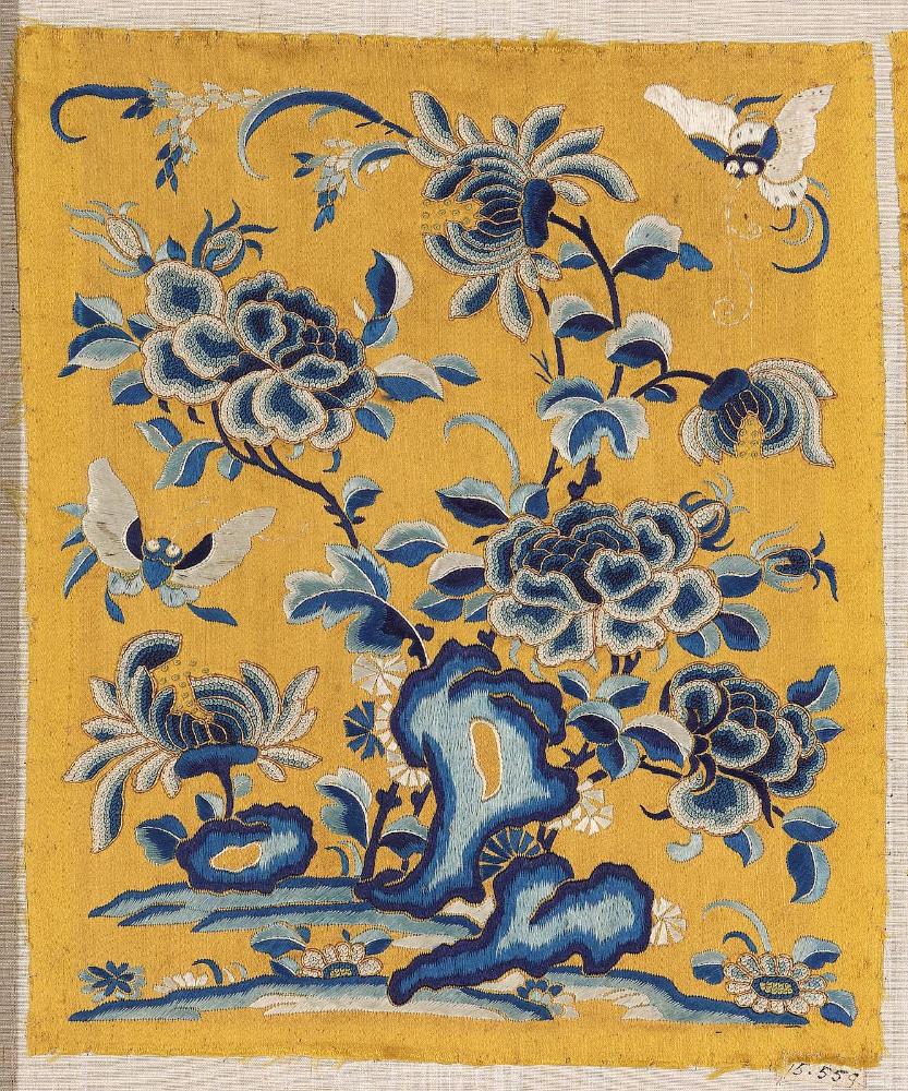 Fragment of embroidered panel from a skirt (qun)