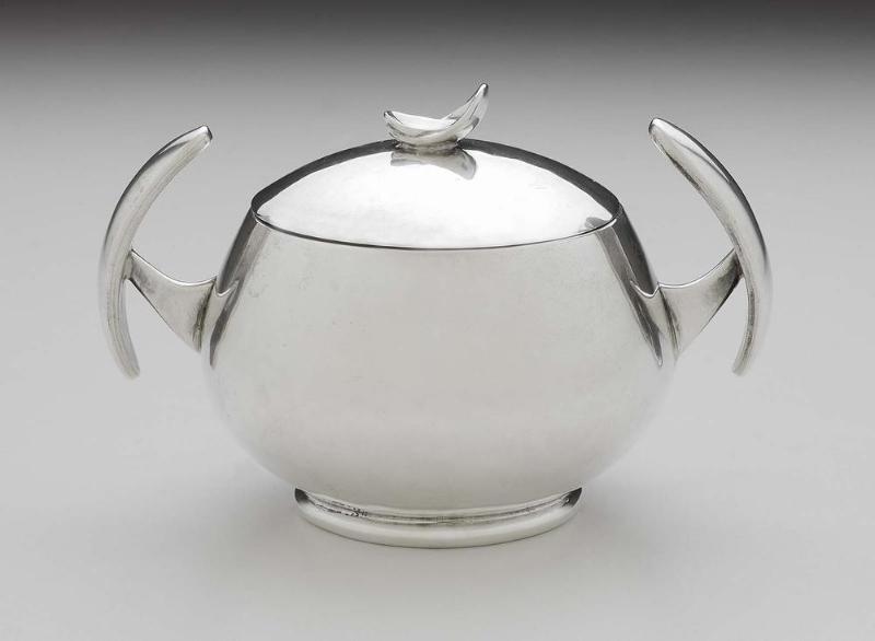Sugar bowl with lid, part of a three-piece tea set