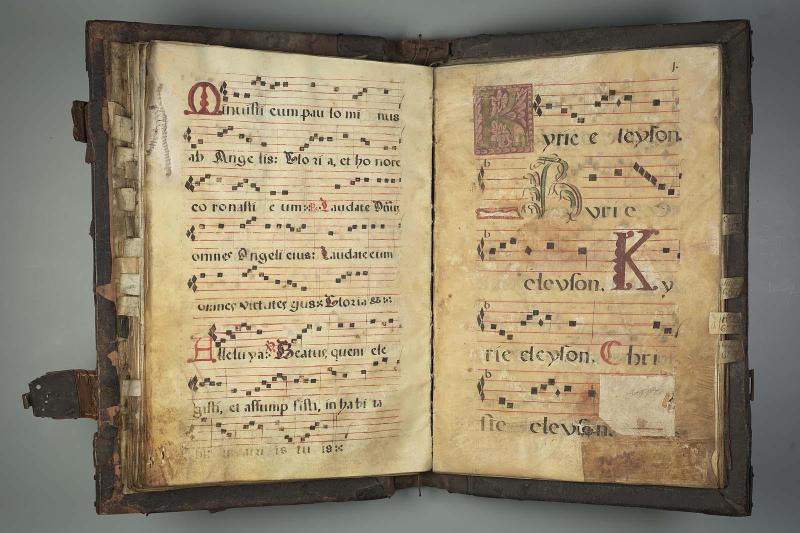 View: f.40, open book