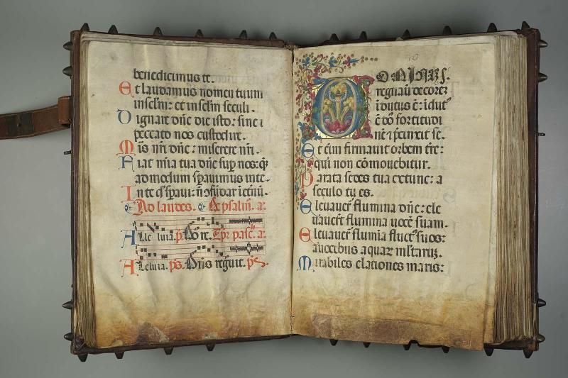 View: f.40, open book