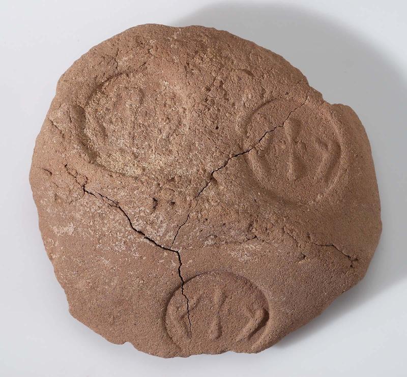 Jar stopper with seal impressions