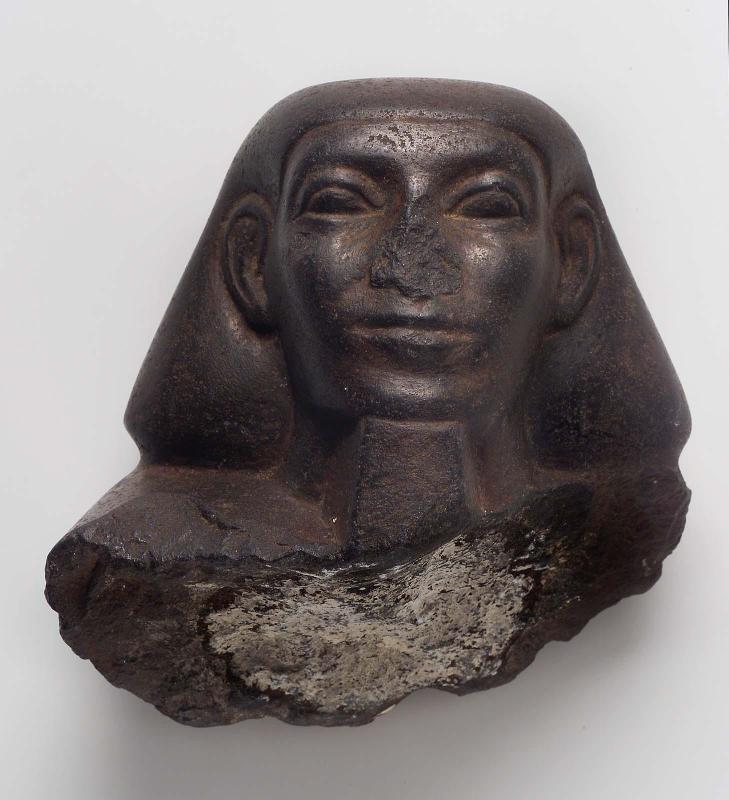 Fragment of a male statuette
