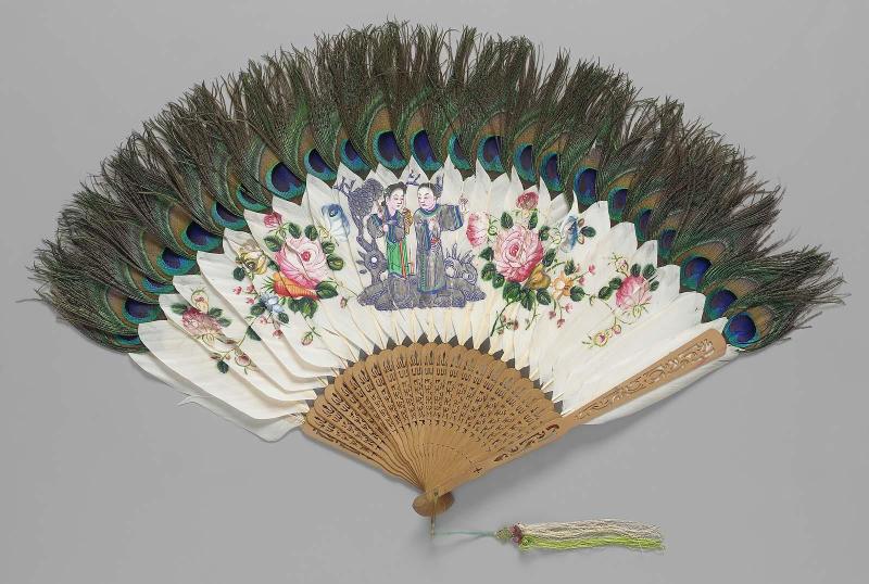 Feather brisé fan