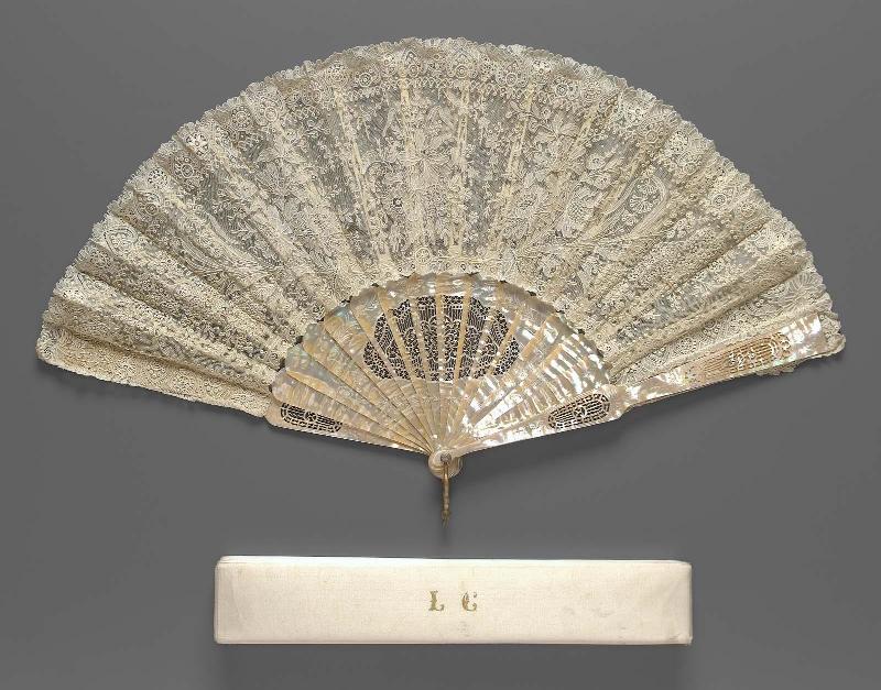 Wedding fan