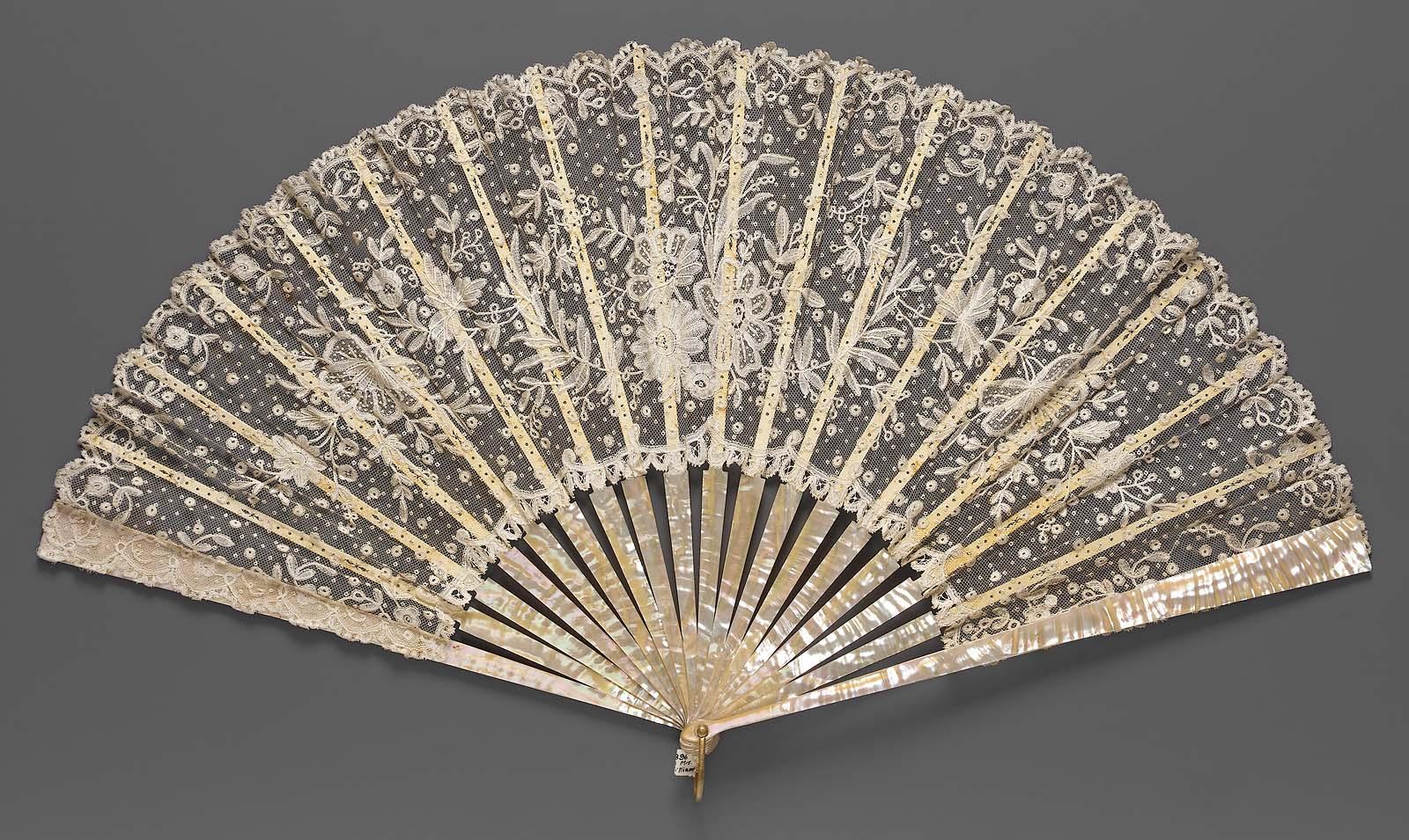 Large white lace fan