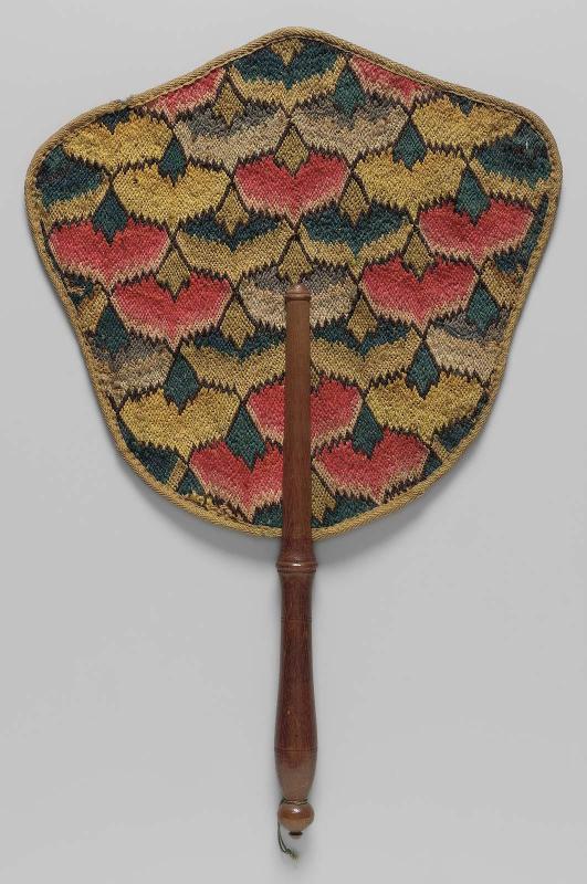Hand fire screen