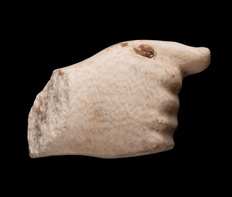 Fragment - closed hand