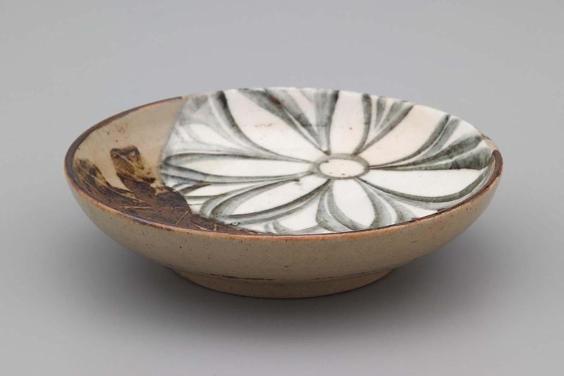 Shallow plate