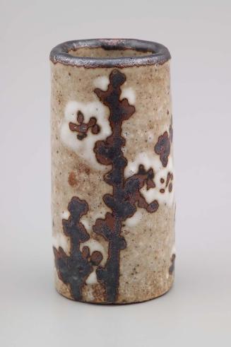 Tea-cloth holder