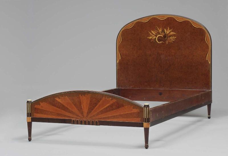 Twin bed