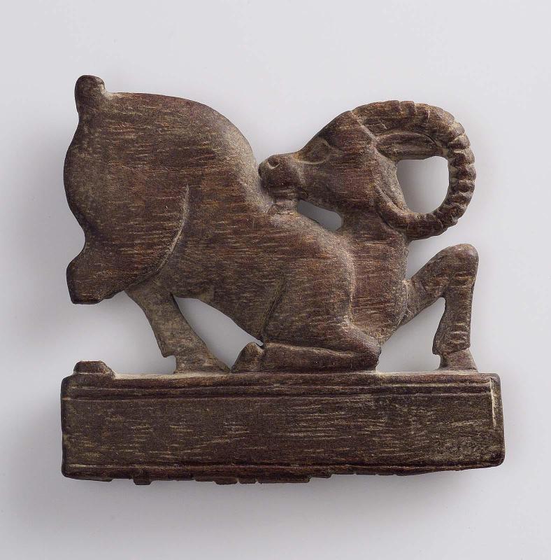 Comb handle with ibex
