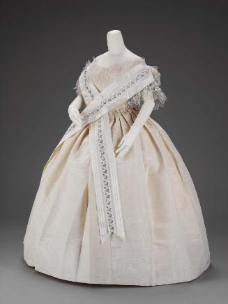 Woman's dress (two bodices, skirt, shawl)