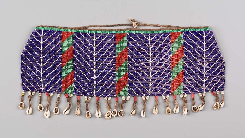 Beaded Apron (Cache-sexe)