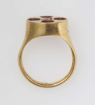 Signet ring
