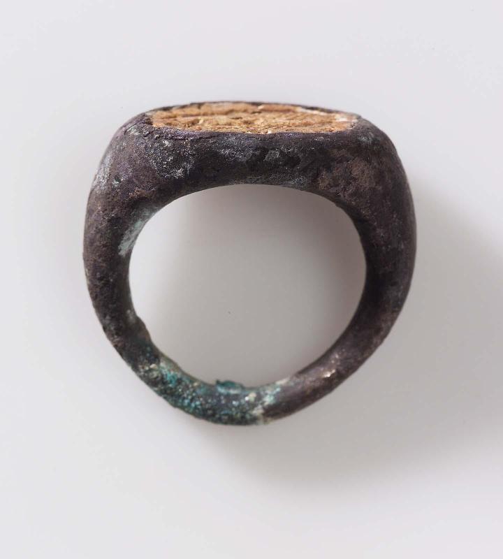 Finger ring