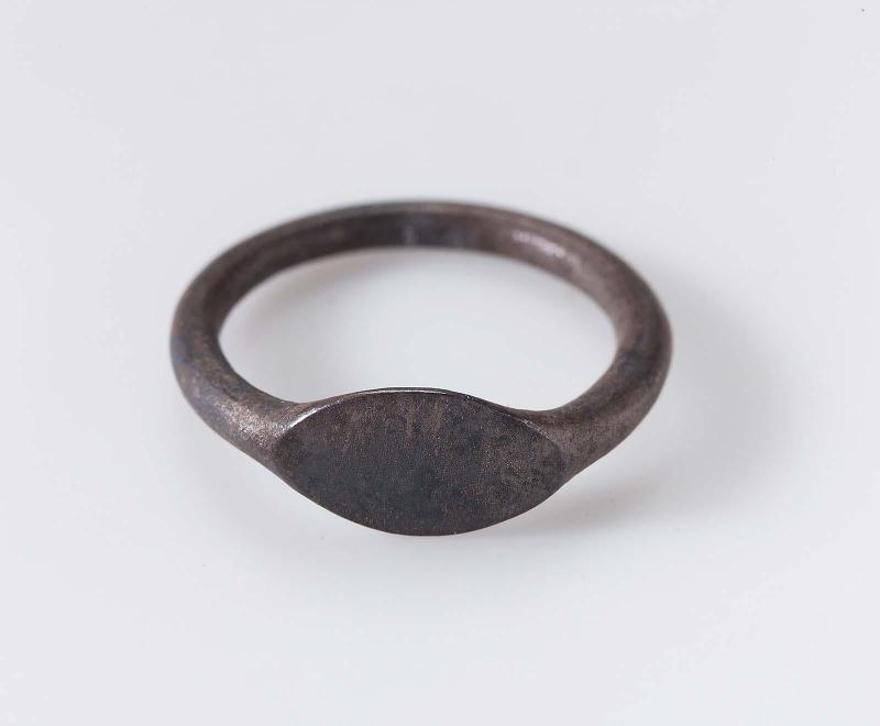 Finger ring