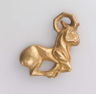 Appliqué in the form of a running quadruped