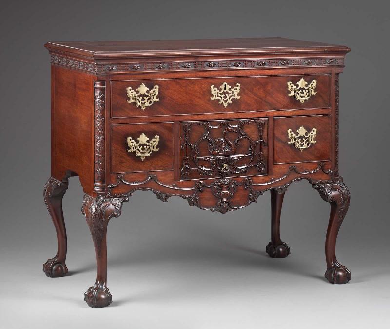Dressing table