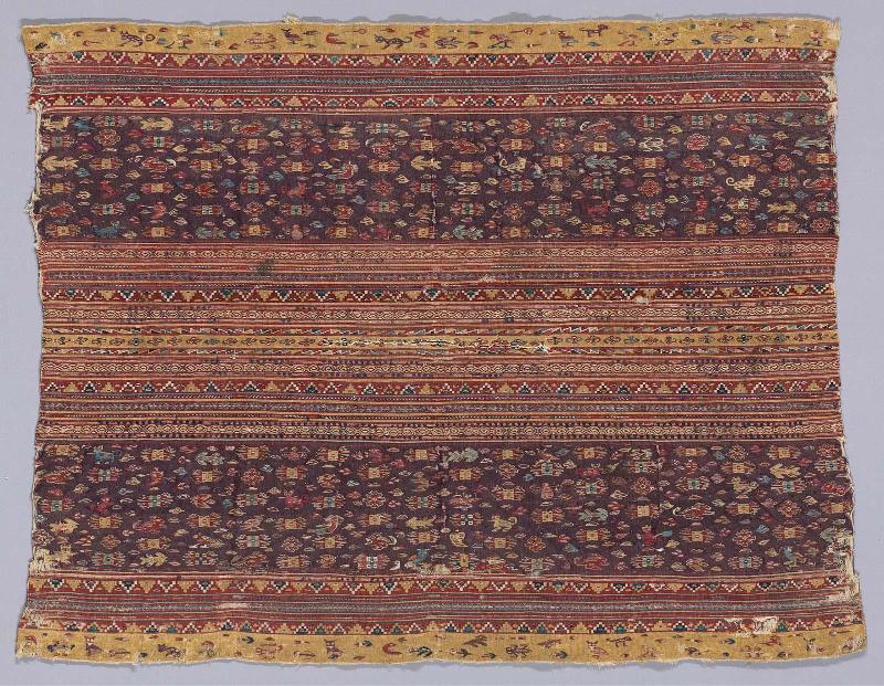 Woman's mantle