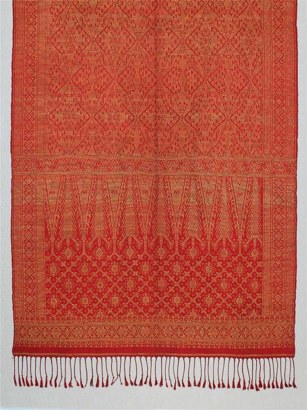 Ceremonial shoulder cloth (kain selendang songket)