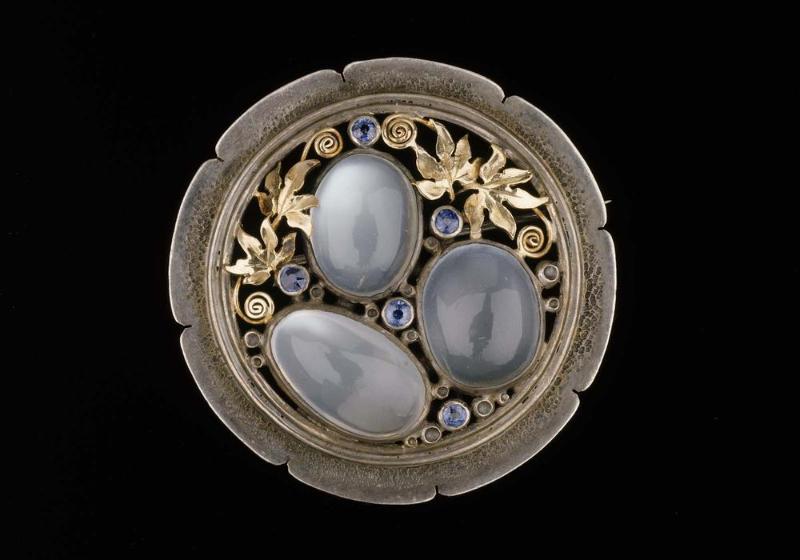 Brooch