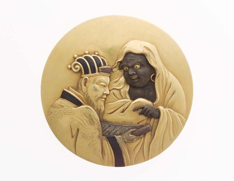 Kagami netsuke plate with design of Buddha and Confucius