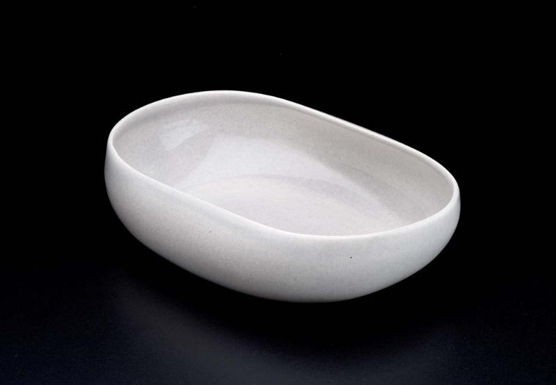 American Modern open vegetable dish
