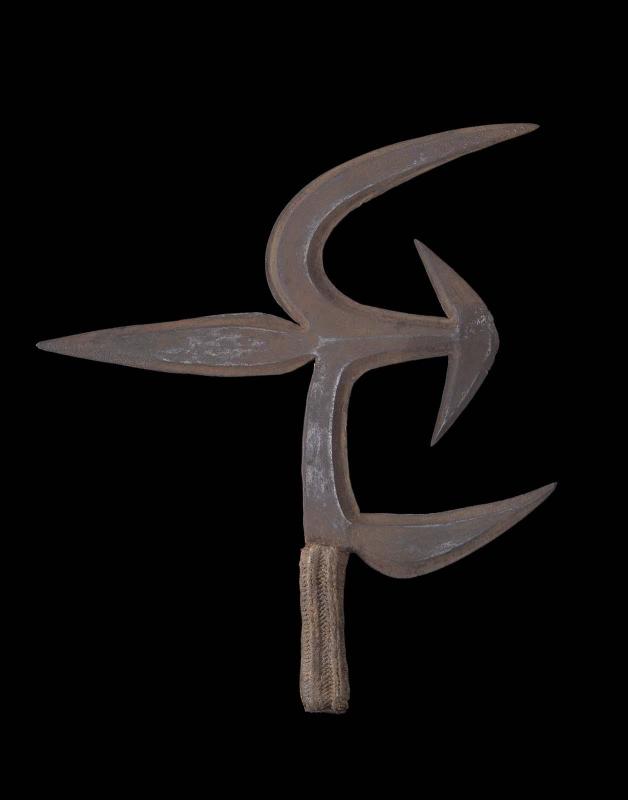Throwing knife (moko-ndo)