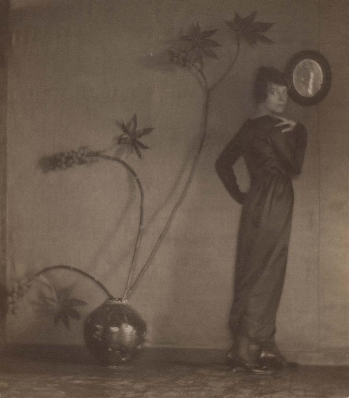 Margrethe in the studio, Glendale