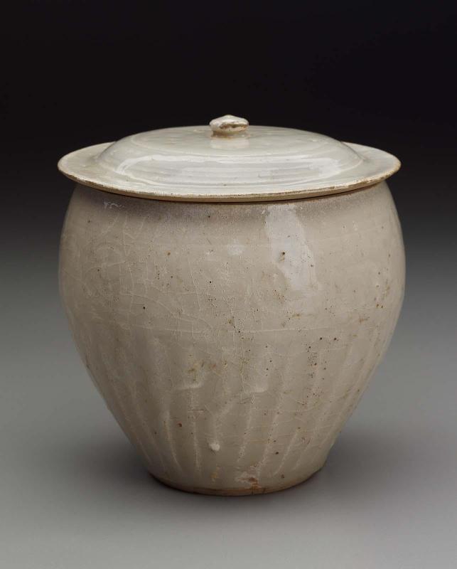 Covered jar