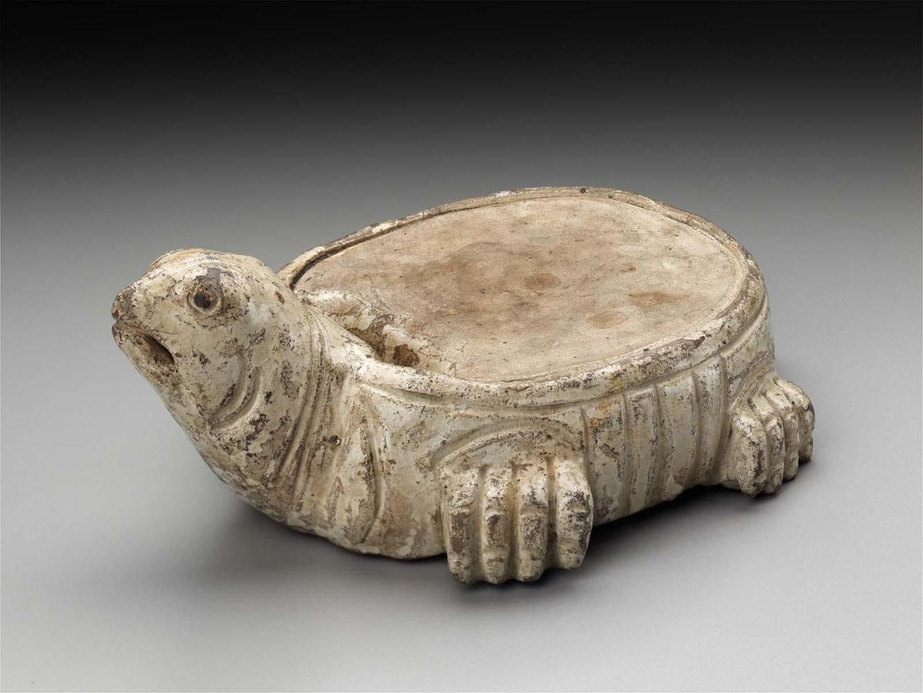 Inkstone in the shape of a tortoise