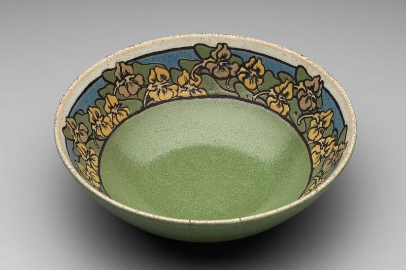 26 pieces of pottery