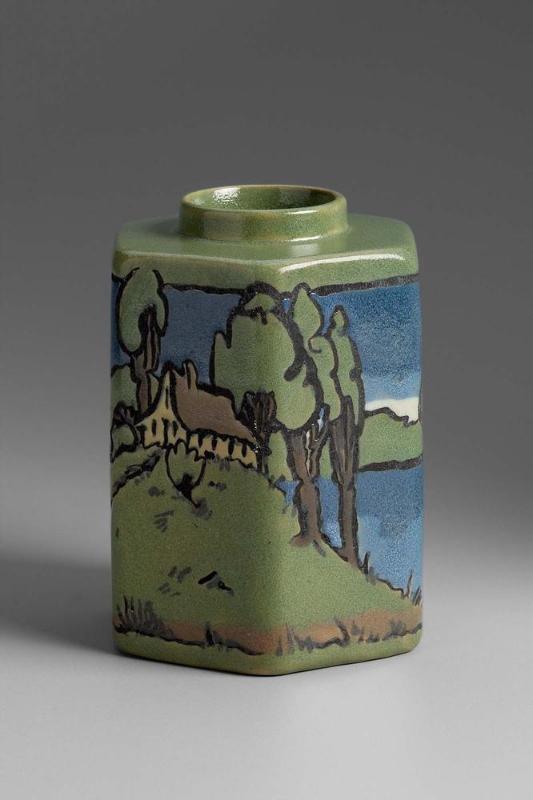 Tea caddy