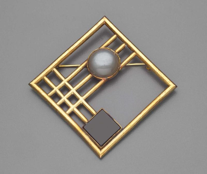 Brooch
