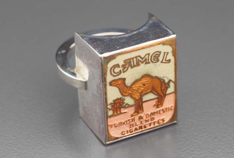 Camel ring