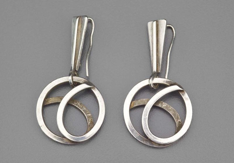 Pair of earrings