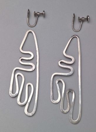 Pair of earrings
