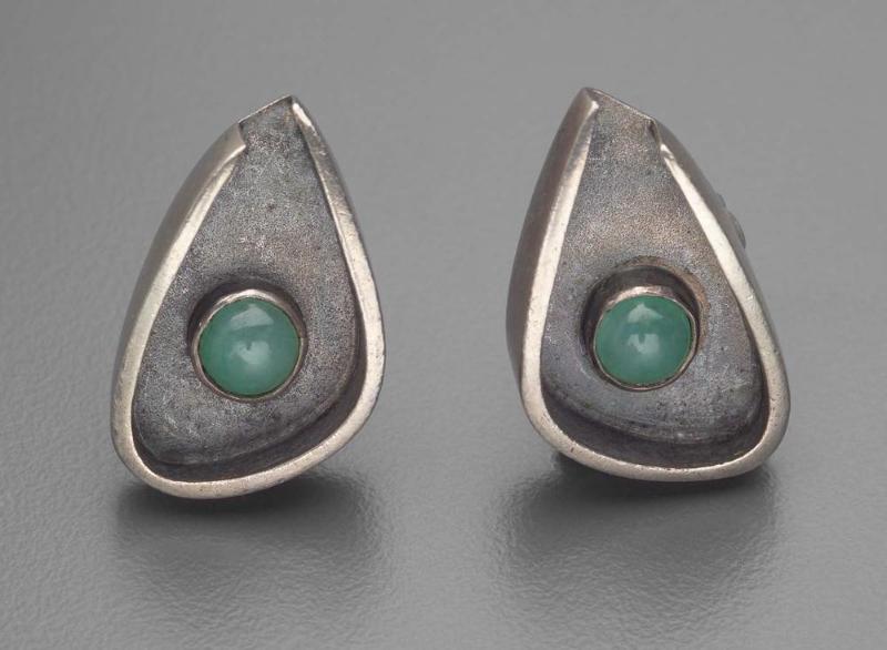Pair of earrings