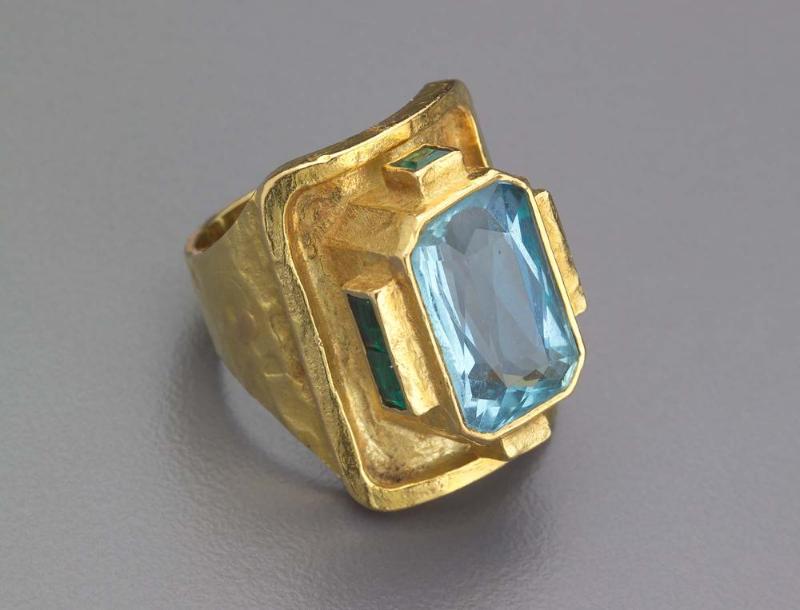 Ring
