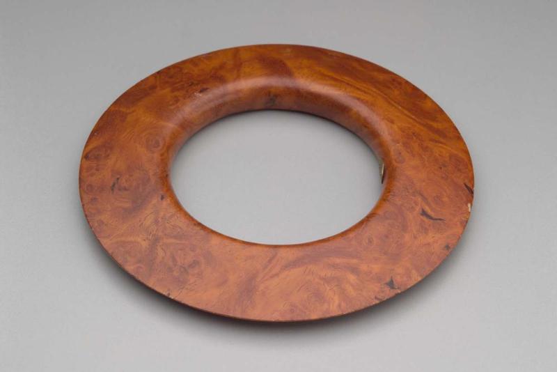 Bangle bracelet