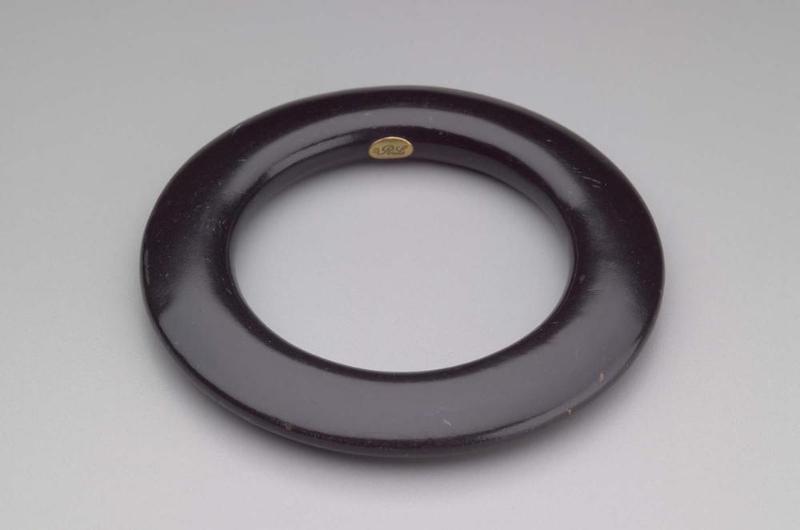 Bangle bracelet